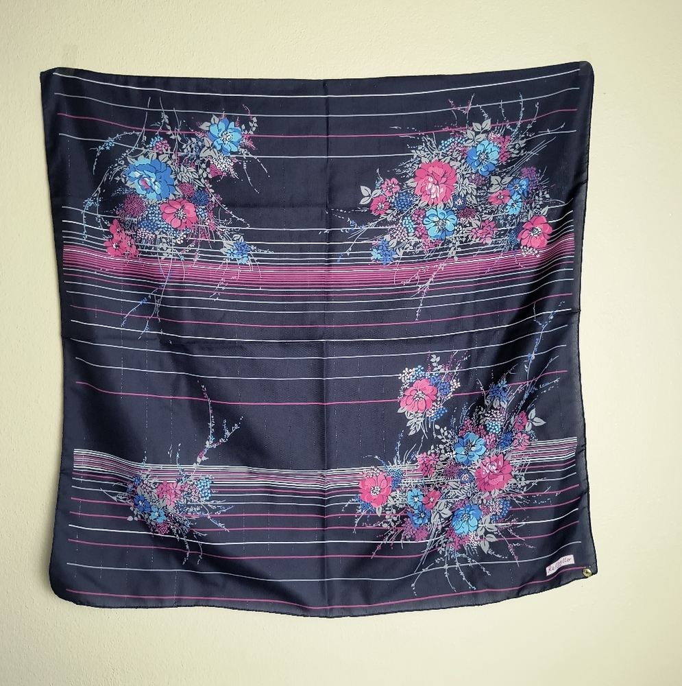 Floral Dark Navy Square Neck-Tie